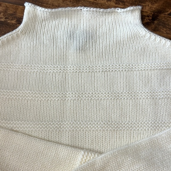 JESSICA SIMPSON Ivory Chunky Knit Funnel Neck Bell Sleeve Sweater Size Large - Picture 13 of 15